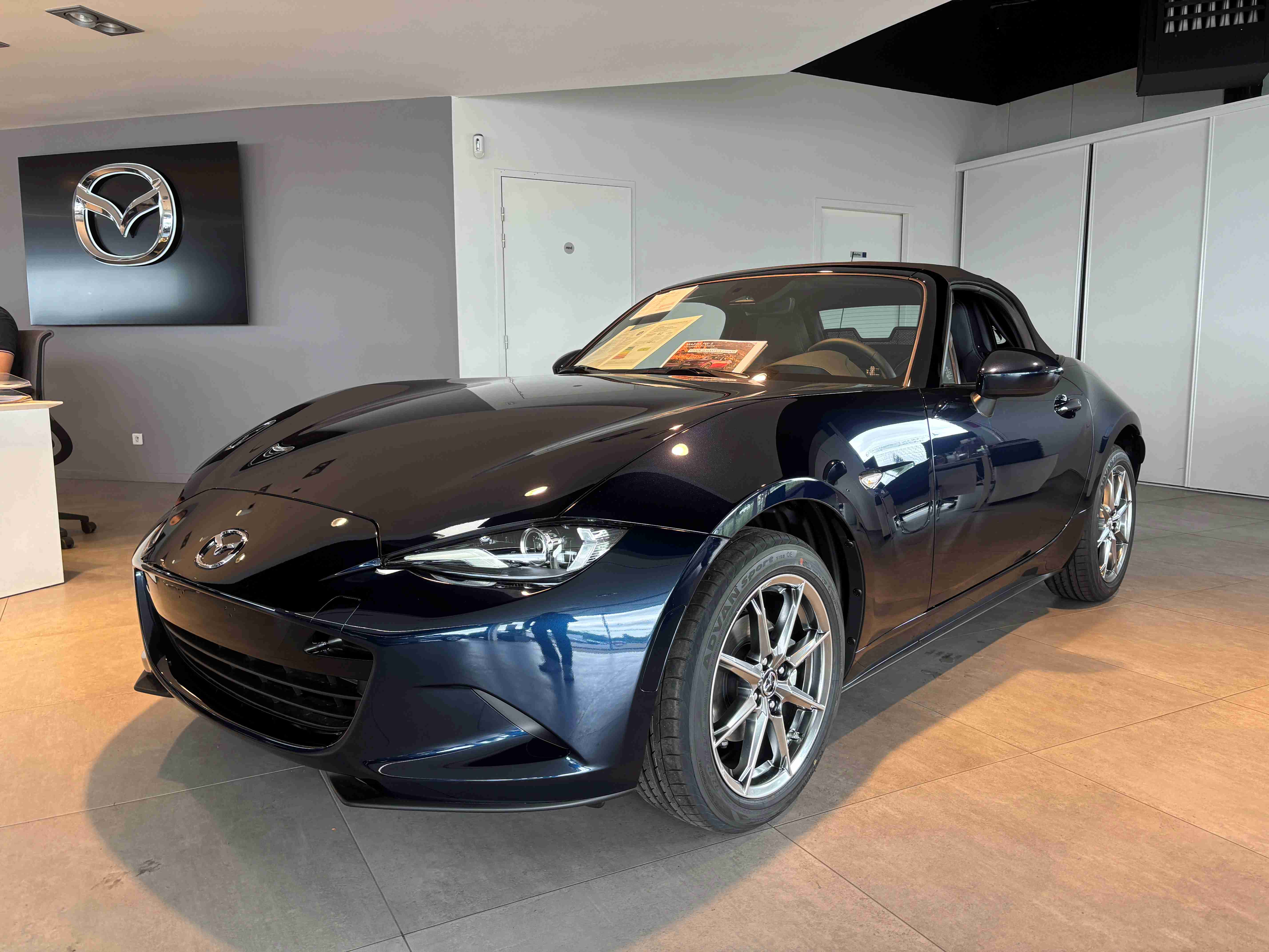 En savoir plus sur MAZDA MX-5 ROADSTER